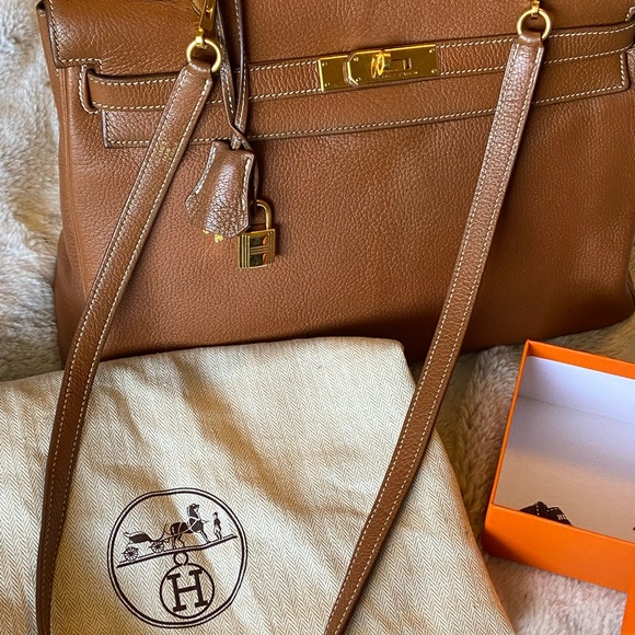 Hermes Kelly Retourne 35 in Cognac Chèvre de Coromandel with gold hardware - Picture 2 of 16